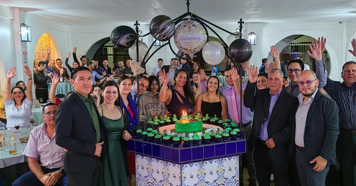 Don Colchón celebrando 20 años de emprender.
